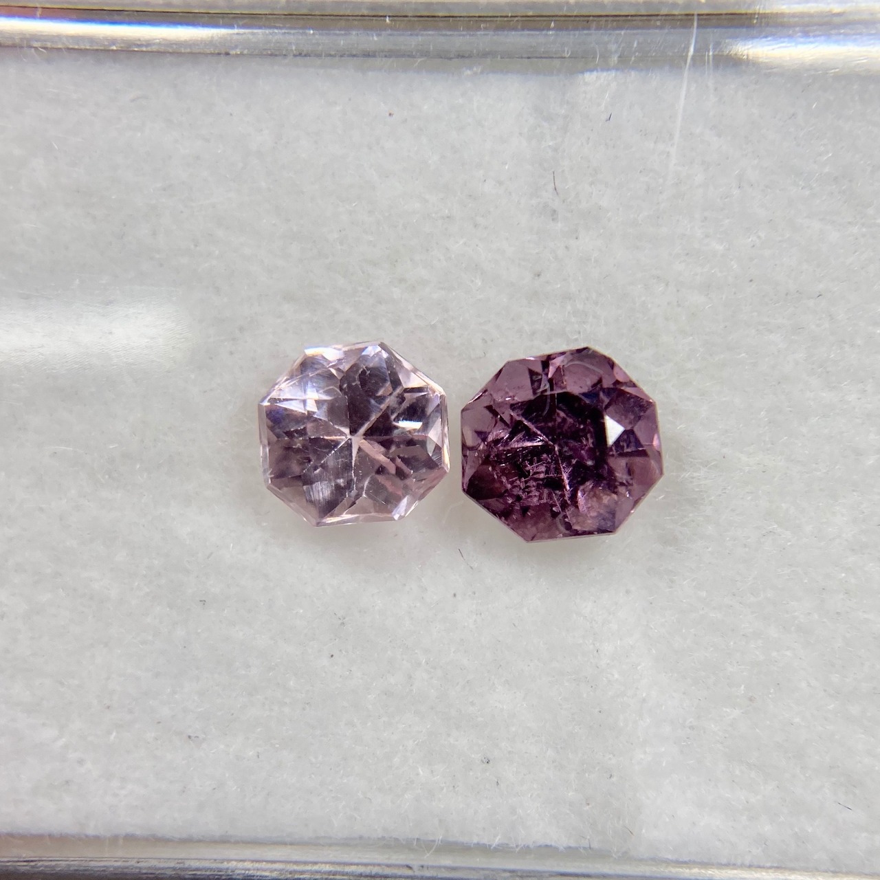 お花みたいなスピネル 約4.8mm-5.0mm 2点セット No.26