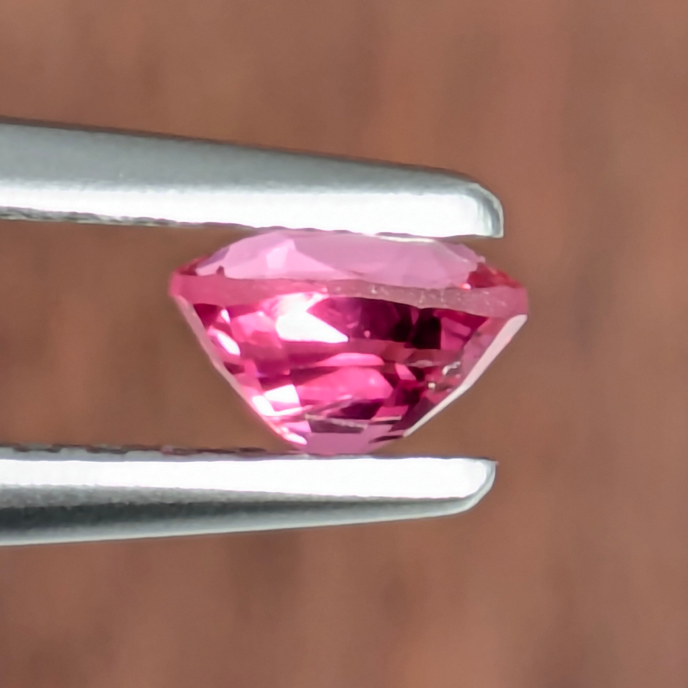 ピンクスピネルルース ミャンマー・モゴック産【0.32ct】PRO208441
