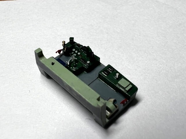 Nゲージ 】EF65用スポットクーラー付き運転台(KATO用) 未塗装1両分入