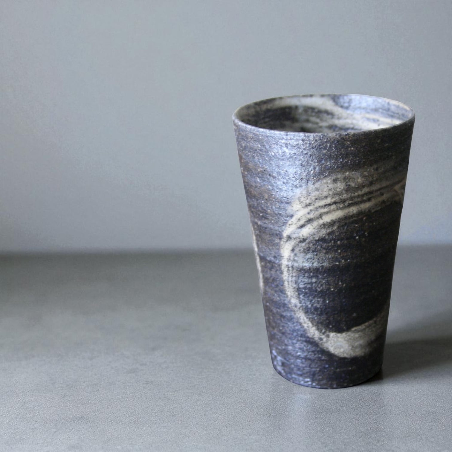 再入荷】麦酒杯(450cc)焼締 白刷毛 | TSUNE;田中恒子の器 オンラインストア