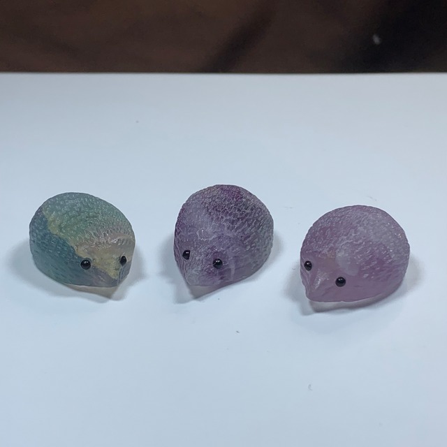 ブラジル産・アメジスト原石クラスター☆フローライトハリネズミ付き