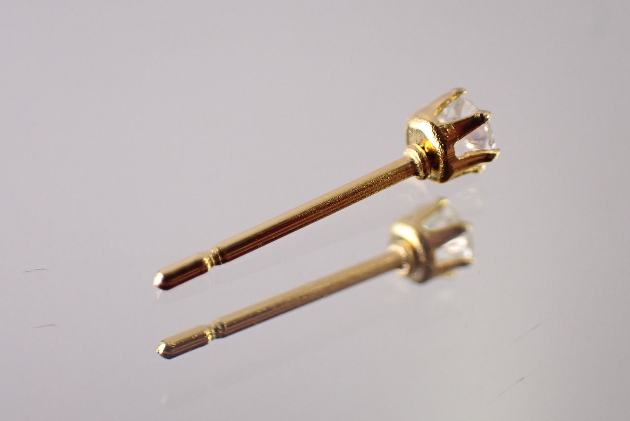 ムーンストーンピアス　約3mm　[E10-7]