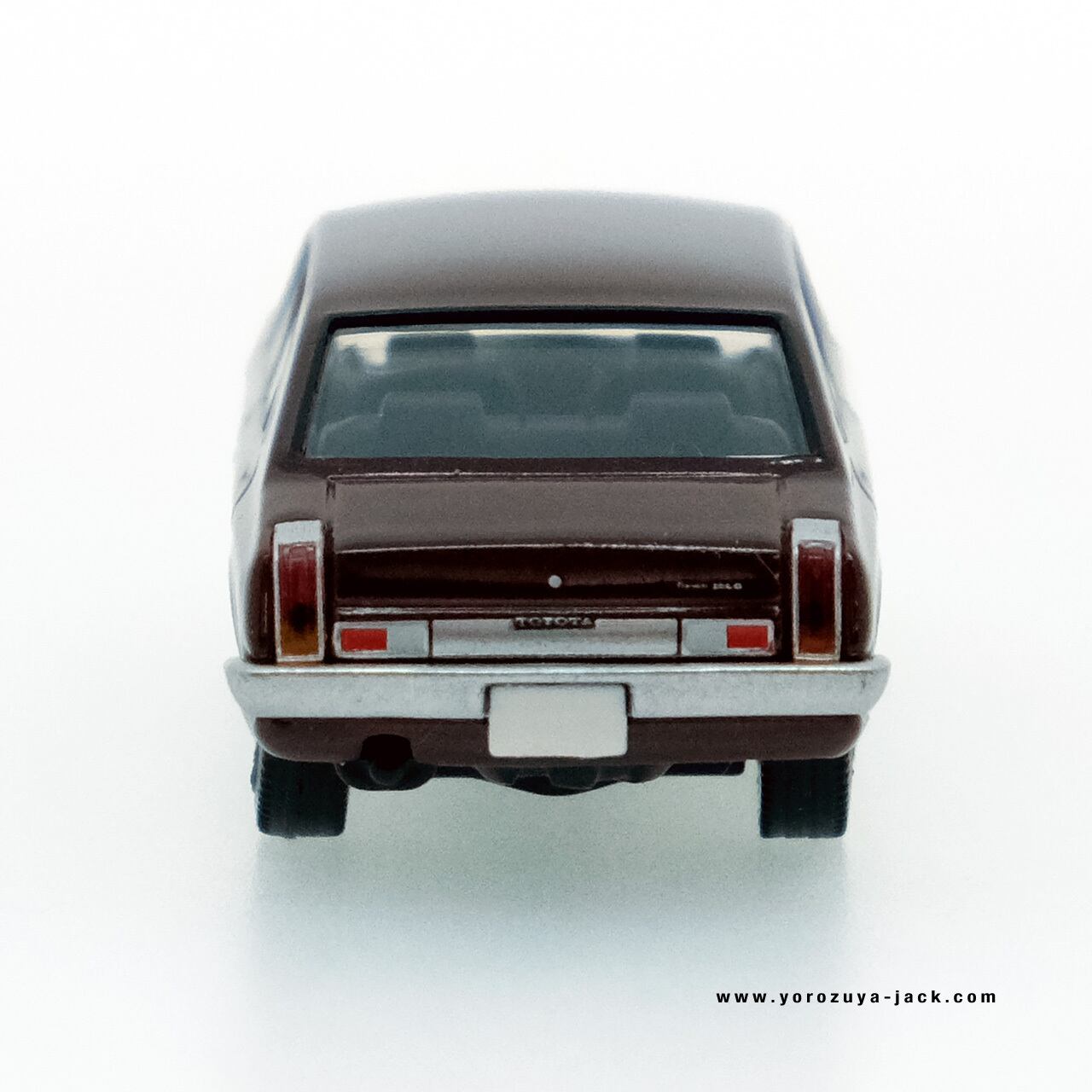 トミカリミテッドヴィンテージネオ LV-N12b トヨタ カリーナ 1600 DX