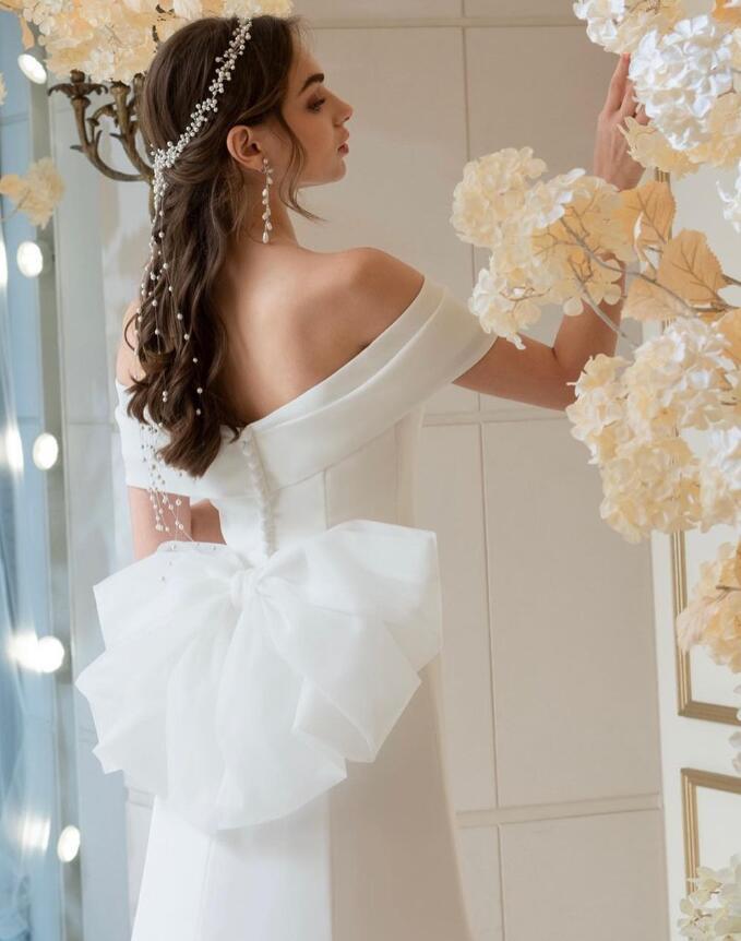 ウエディングドレス オフショルダー リボン くるみボタン オーバー  