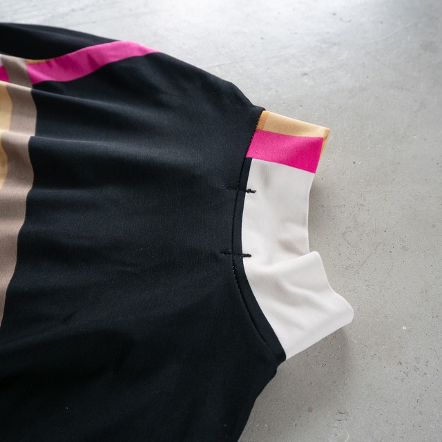 "TODO" used Half zip pullover