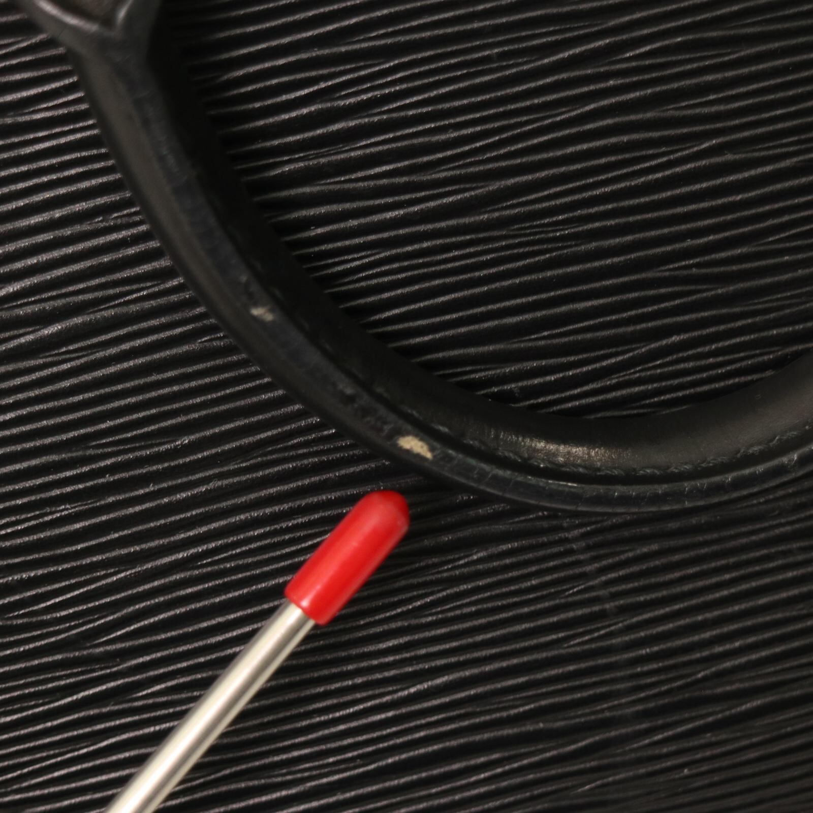 LOUIS VUITTON ルイヴィトン ｱﾙﾏ MI0956 レザー ハンドバッグ ブラック