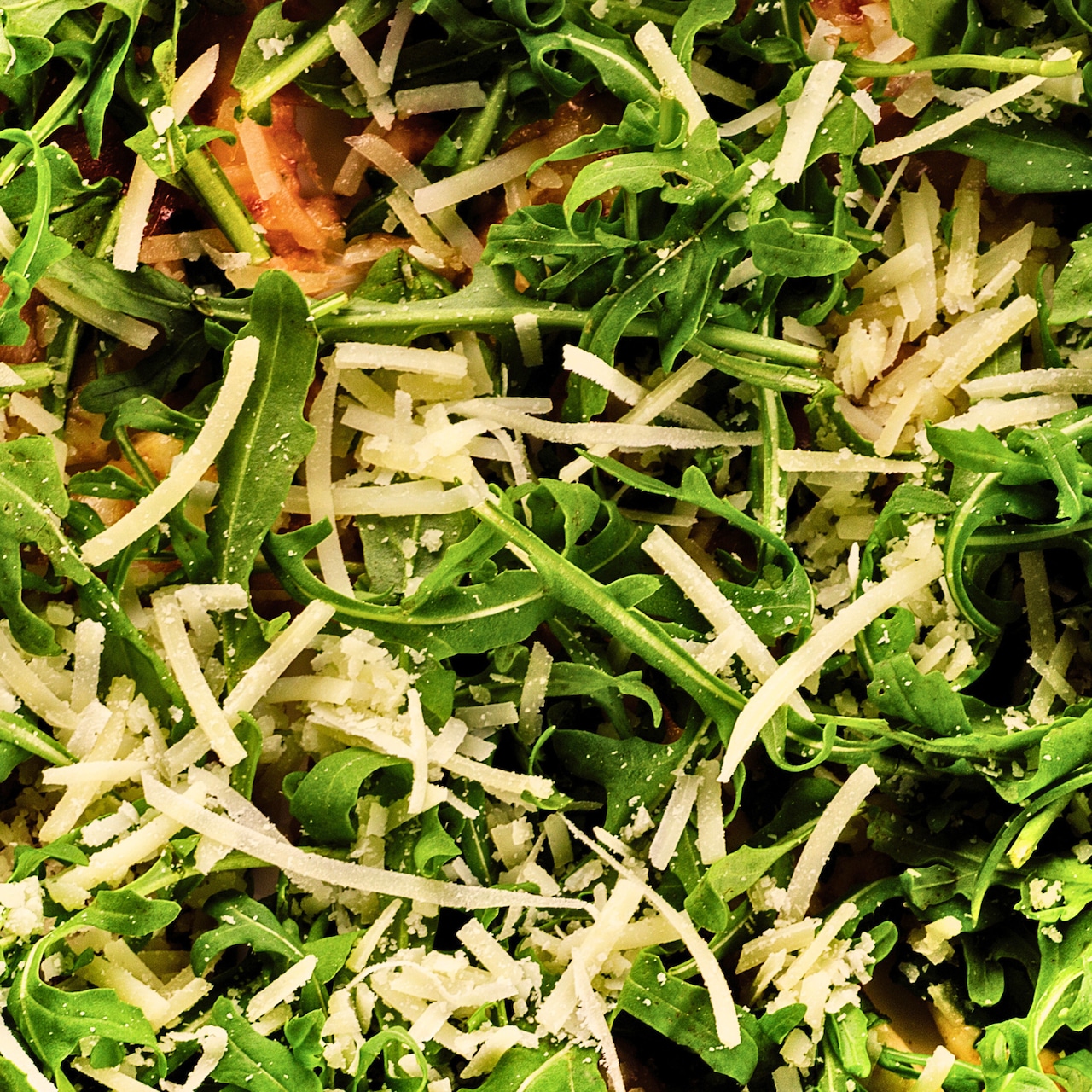 イタリア産 グラスフェッド グラナパダーノ DOP 18ヶ月熟成 フレッシュ シュレッドチーズ セルロース不使用 料理やワインにぴったりの深いコクと香り Italian Grassfed Grana Padano DOP – Aged 18 Months – Fresh Shredded Cheese – No Cellulose – Rich Flavor and Aroma, Perfect for Cooking and Wine Pairing (150g)