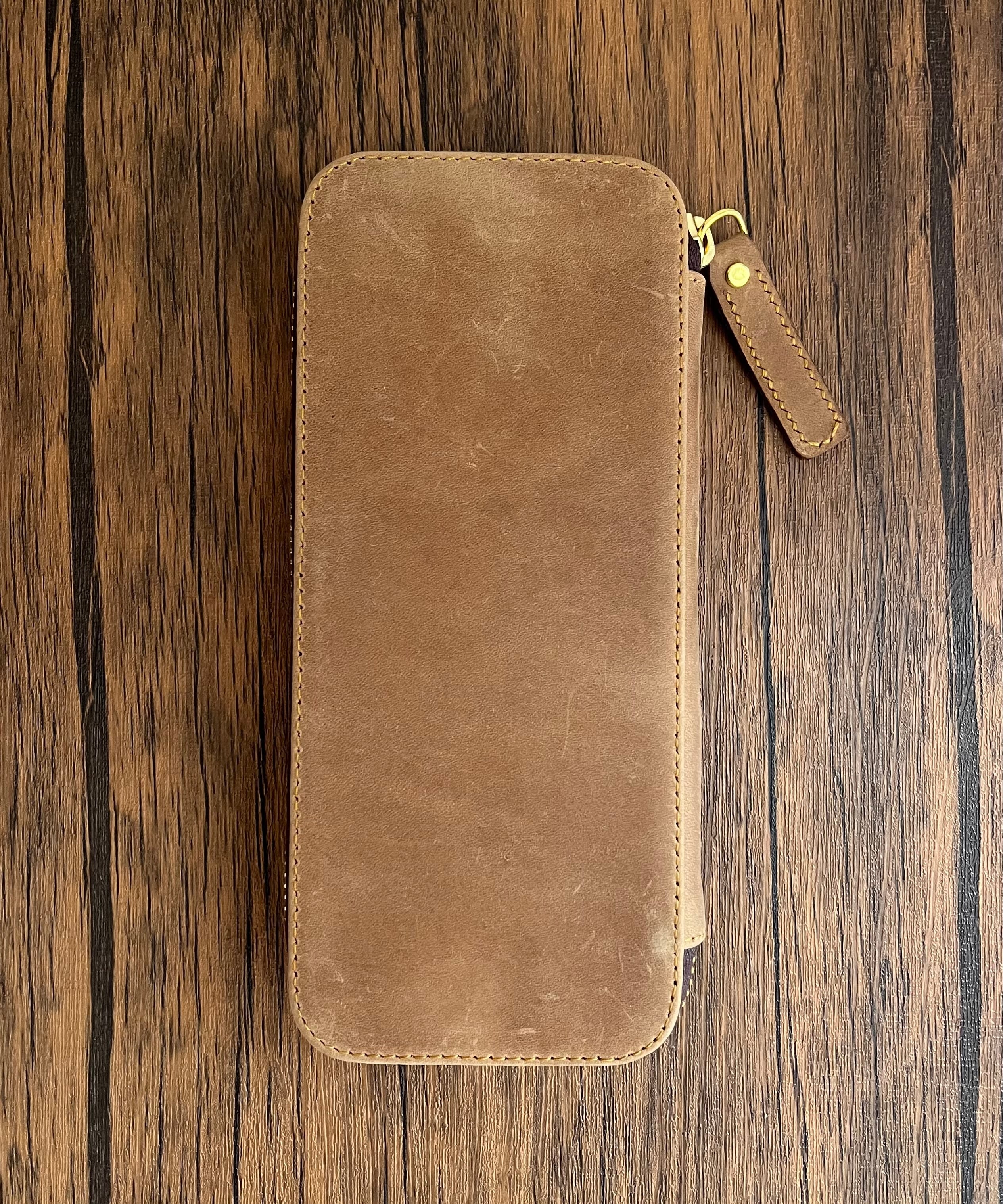 バハギア ペンケース ラウンドジップ型 クレイジーホース ブラウン