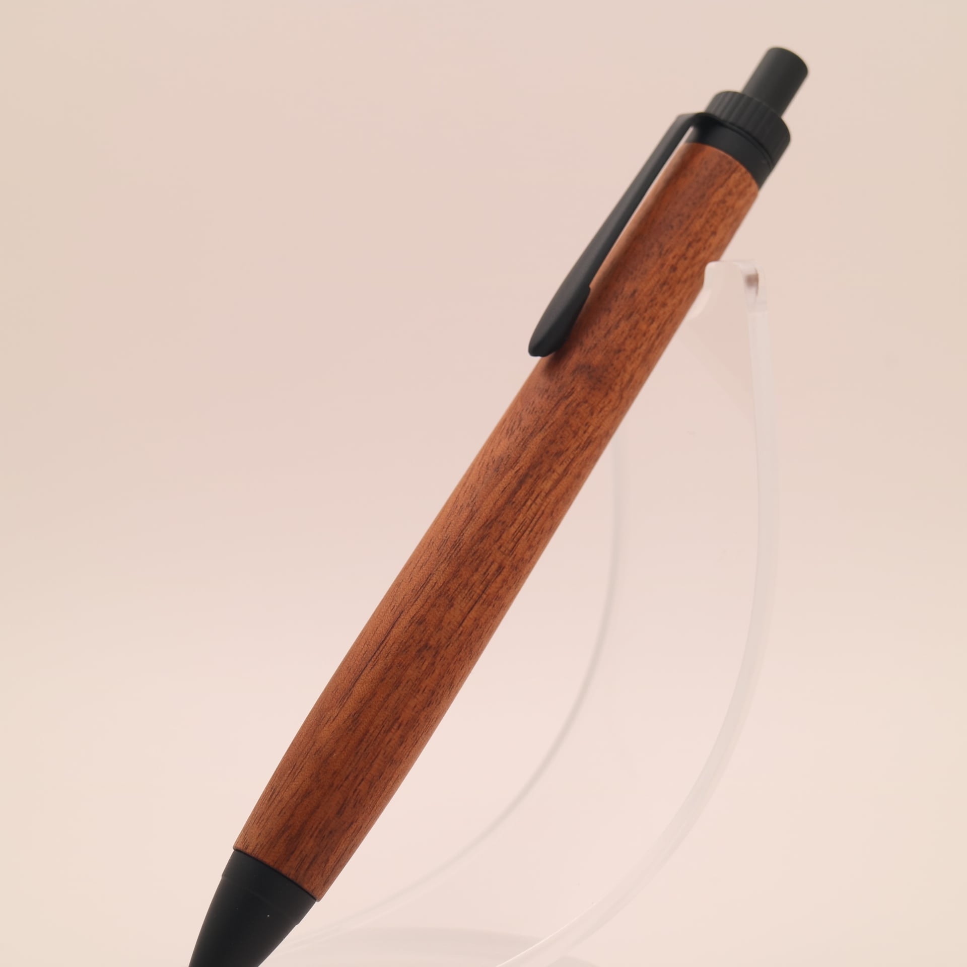 赤楠(三重県産) × マットブラック|木の質感を楽しむ木軸ペン|250715 ボールペン or シャーペン