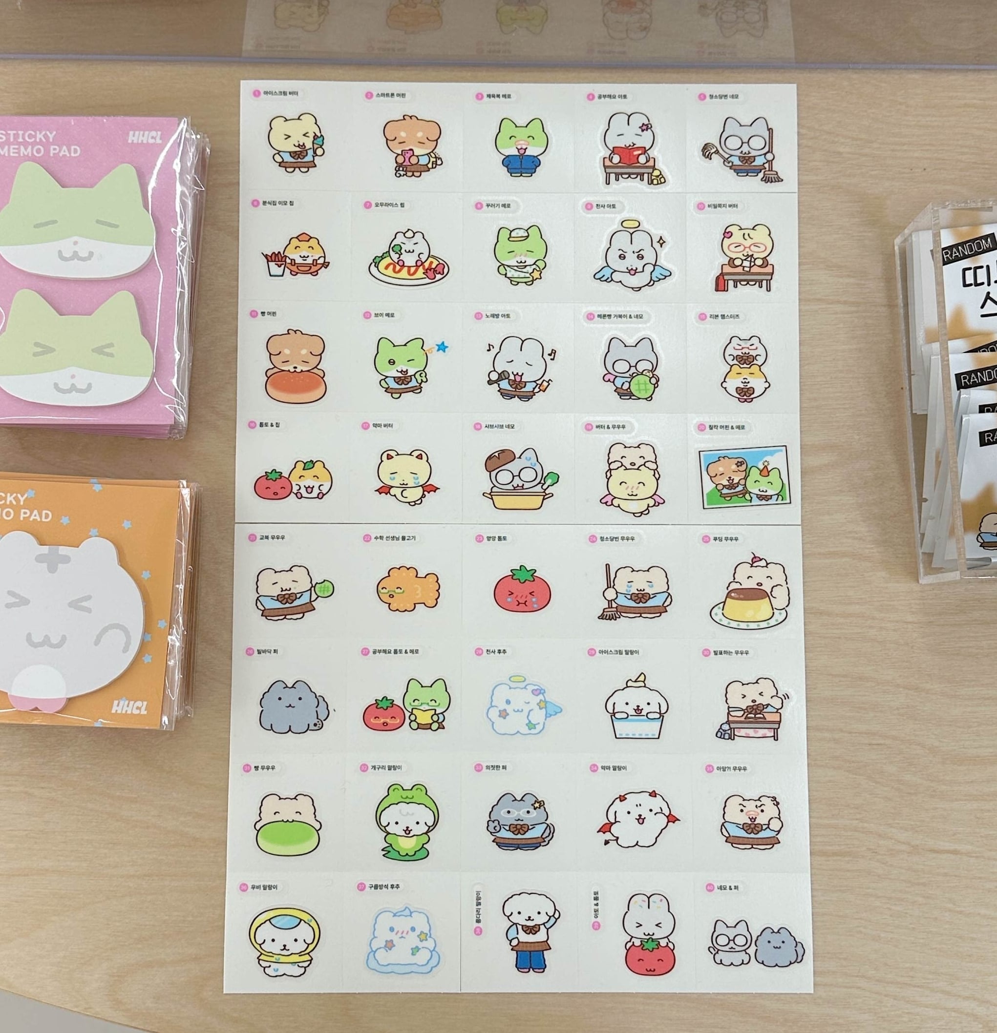 HOOKKA HOOKKA STUDIO × HEEHEECLUB] フフヒヒ 貼ってはがせる PVC