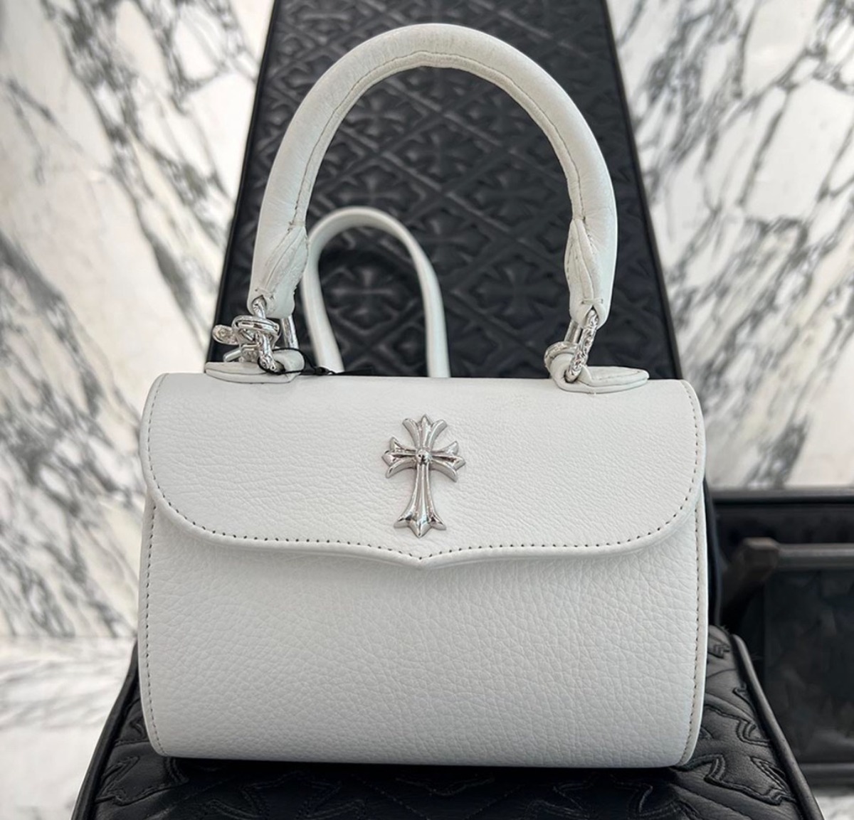 CHROME HEARTS クロムハーツ DOG ADAMS Silver Cross Leather Shoulder 