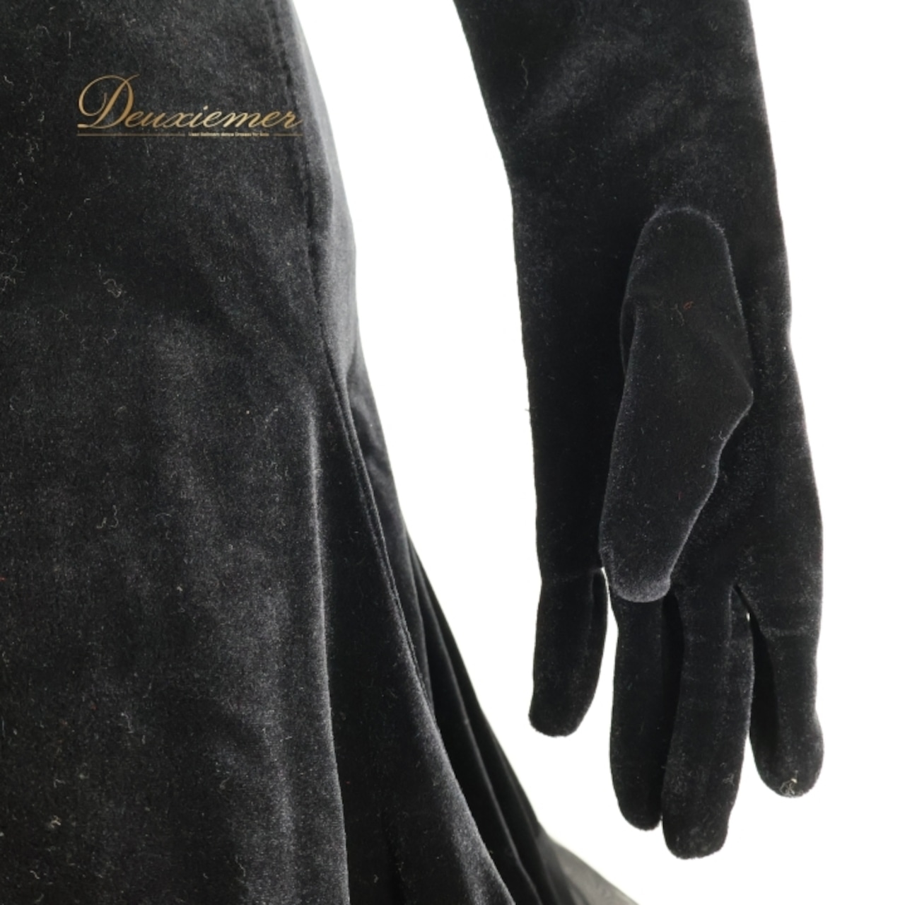 社交ダンス 衣装 ラテン ドレス ワンピース ヤナギダダンスウェア YANAGIDADANCEWEAR フリル ベロア アームカバー 手袋 おしゃれ 高級感 デモ 競技 ダンス パーティ 発表会 金 黒 ブラック系 ゴールド系 フリルデザイン 高級ドレス 可愛いドレス ダンスパフォーマンス ラテン衣装 衣装レンタル 競技用ドレス デモ用ドレス ショー用衣装