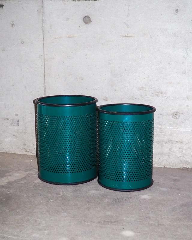 (medium size)Green perforated metal dustbin or umbrella stand