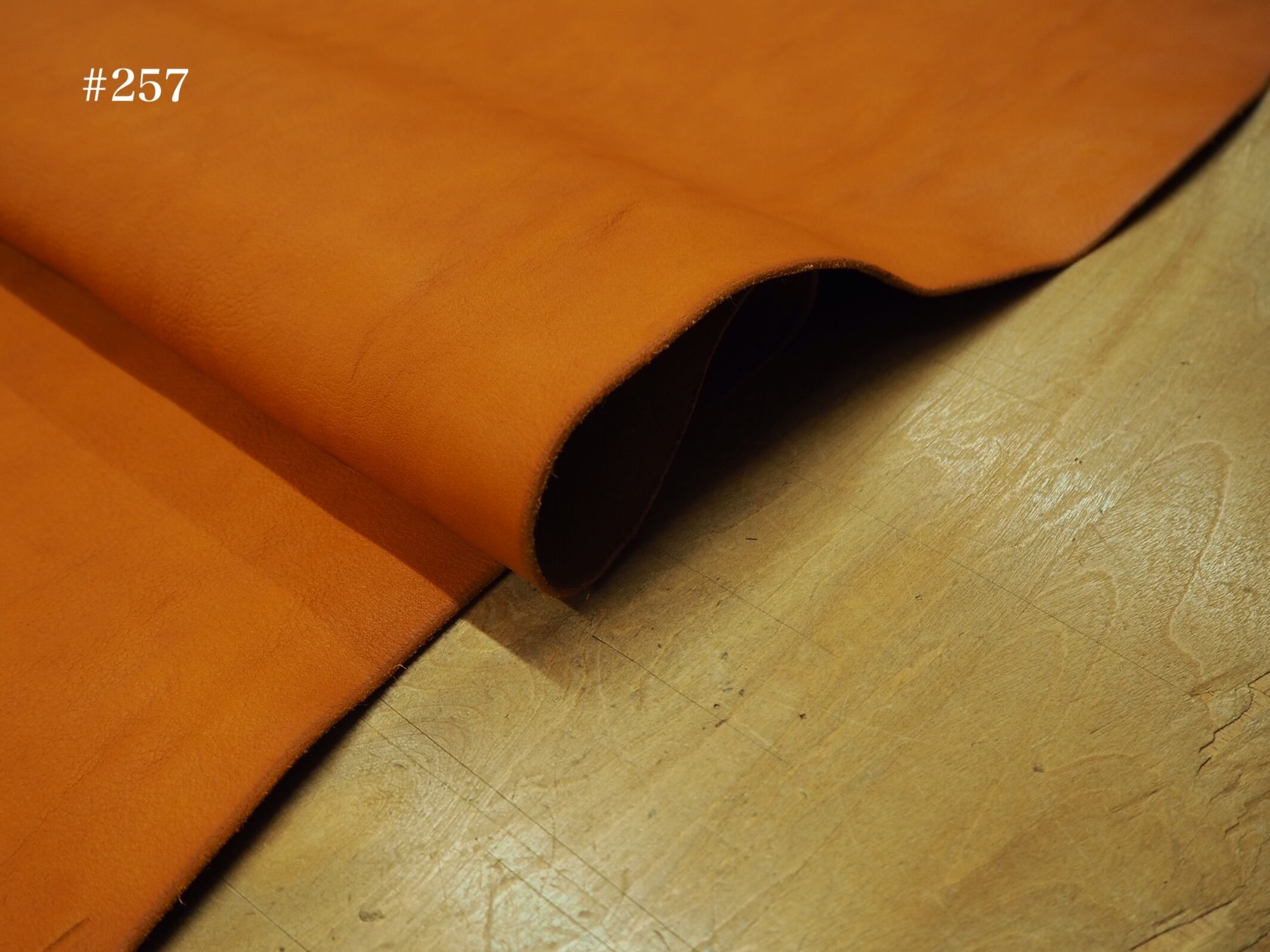 257】 ヌメオイルシュリンク カラシ 253ds | LEATHER FACTORY