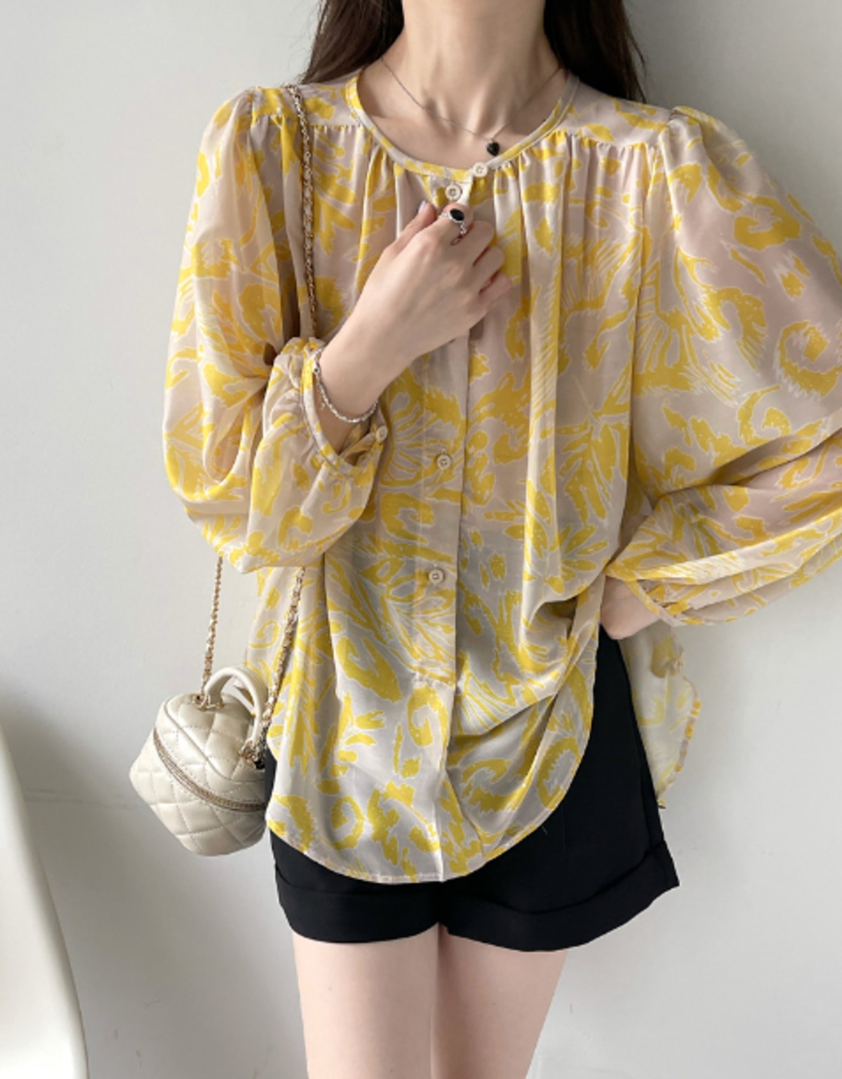 Chloe/シルクシアーブラウス、長袖、ゆったりめ34、マスタード