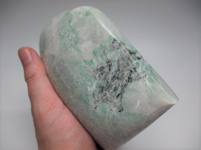 【送料無料】【高品質】ミャンマー産天然翡翠 no.1