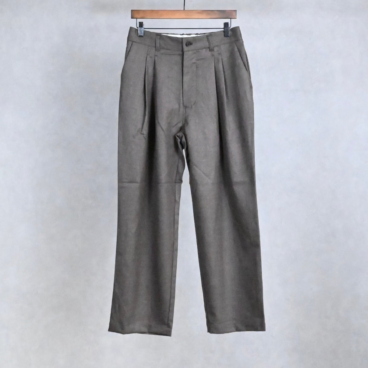 パンツ STILL BY HAND Wool Saxony Easy Slacks 46 25AW》【STILL BY HAND】WOOL SAXONY WIDE EASY SLACKS スティルバイ