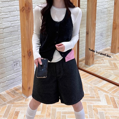 【3点セット】クルーネックロンT＋ホルターネックベスト＋ショートパンツ ・71857