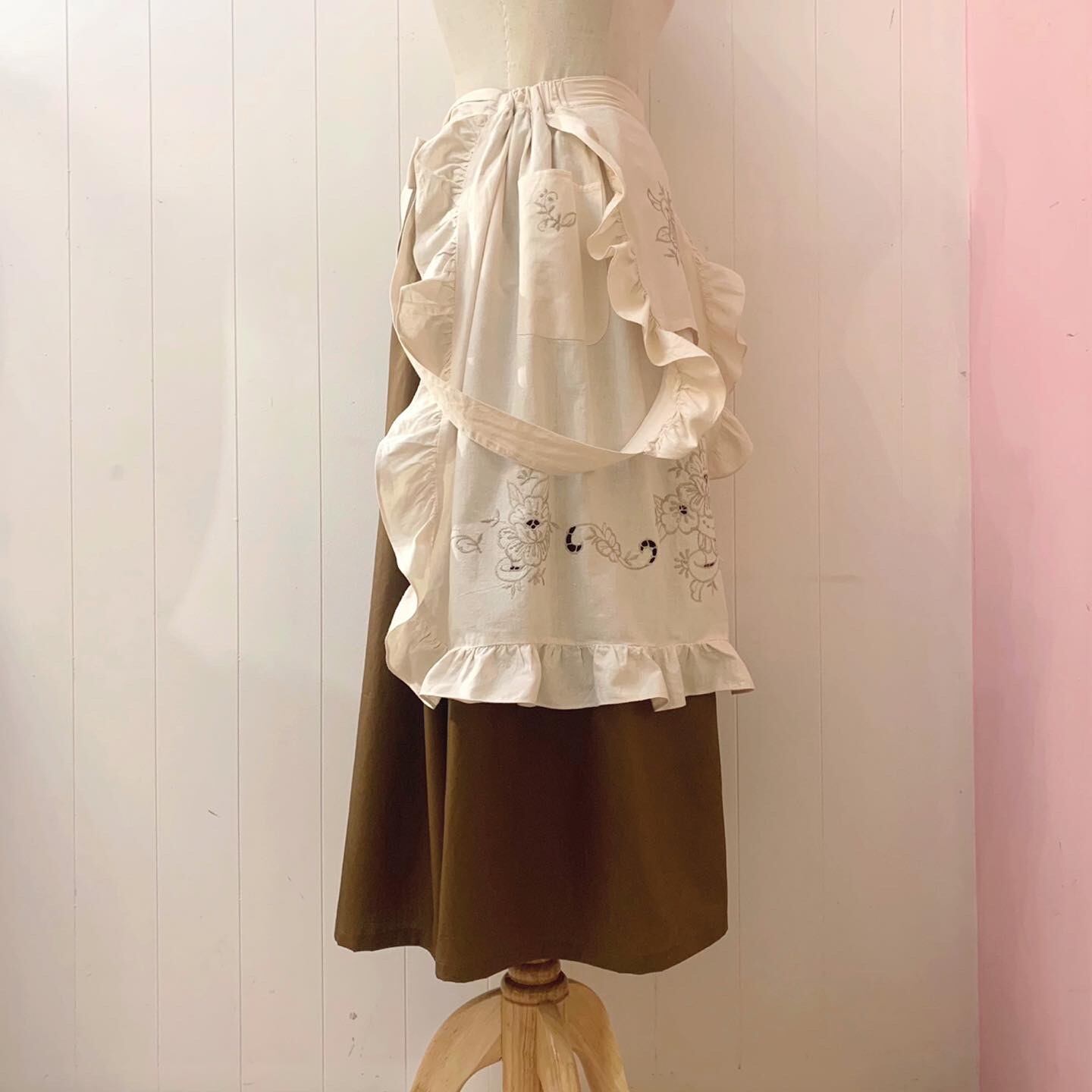 remake : chocolate brownie apron set up