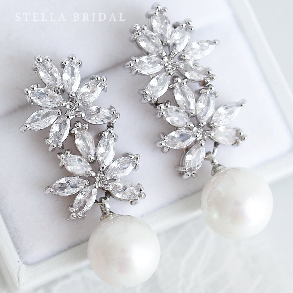 【受注生産品】キュービックジルコニア ブライダルピアス＆イヤリング ミルドレッドドロップパール | STELLA BRIDAL -  オシャレ花嫁さま御用達ウェディングアクセサリーショップ ＜ステラブライダル＞