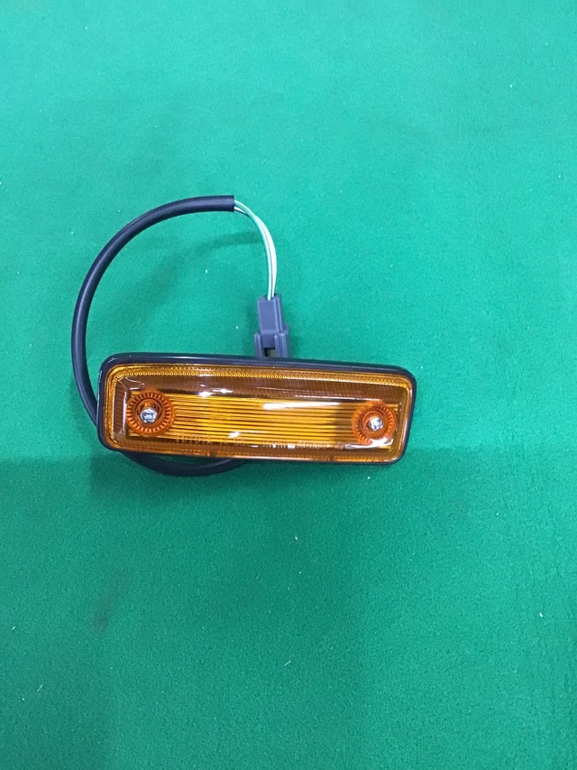 ☆【E2】ランクル60 サイドマーカーランプASSY 純正品