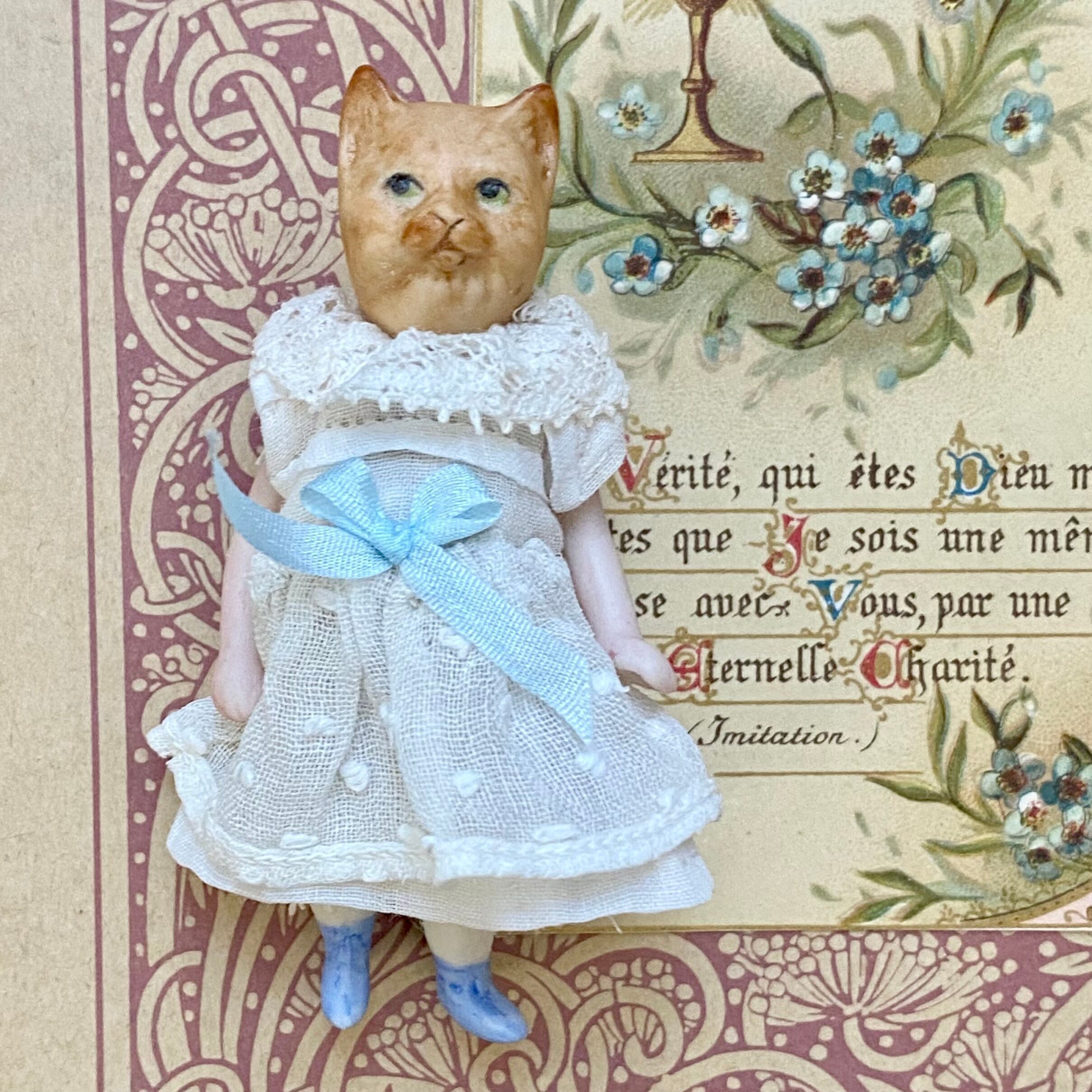 hertwig ミニビスクドール クリーム色 hertwig ミニビスクドール