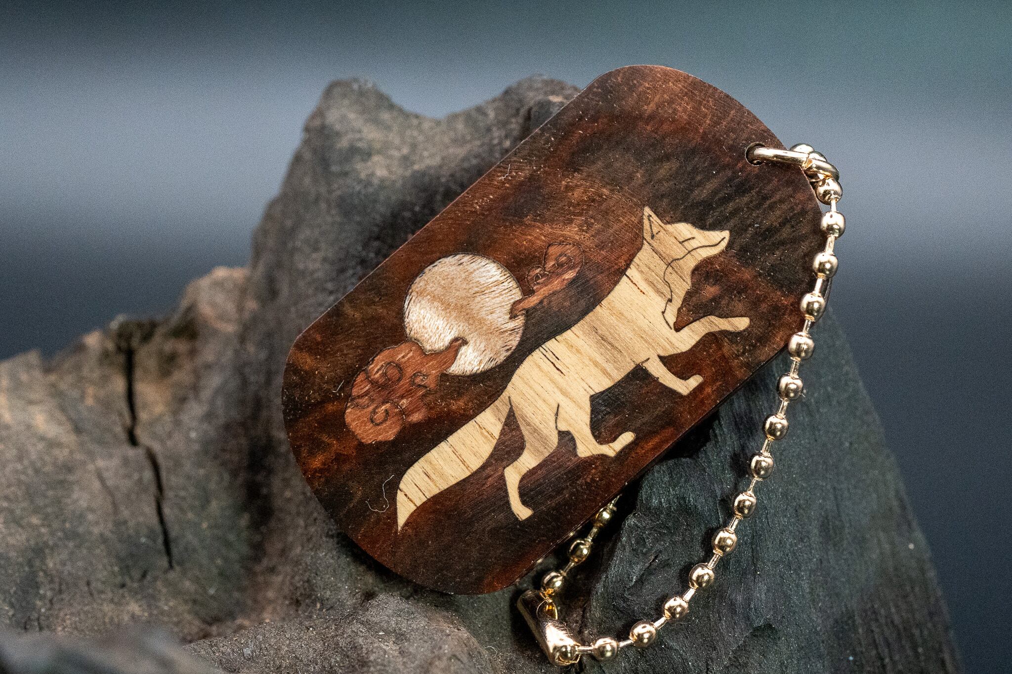 【21世紀最高峰の材】サイアミーズローズウッド ドッグタグ 象嵌 十五夜きつね