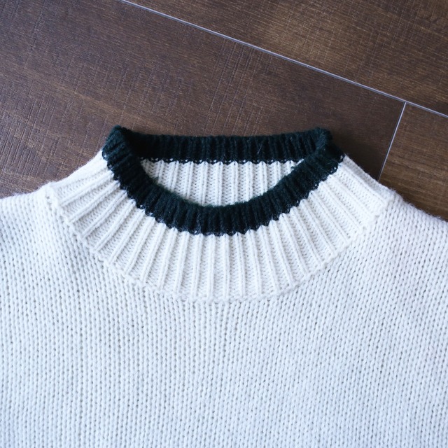 "特殊部隊" border line and human graphic design loose silhouette mock neck sweater