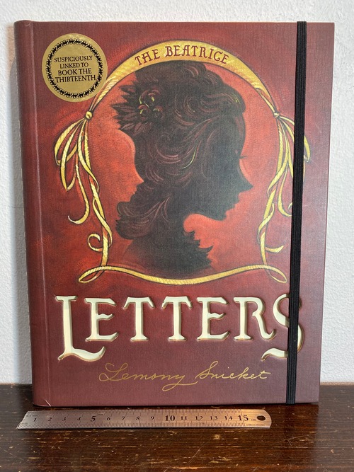 洋書しかけ絵本　THE BEATRICE LETTERS