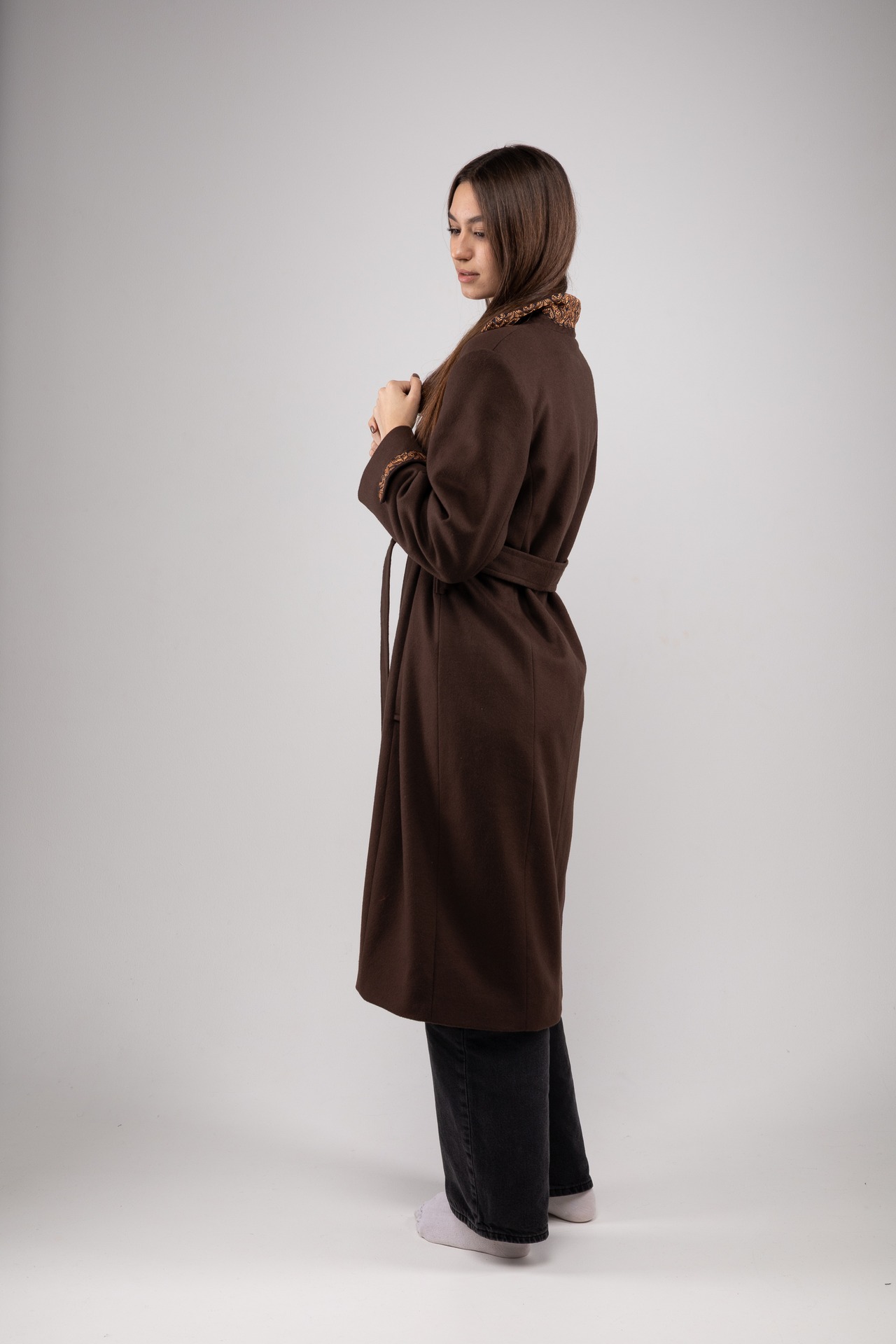 ウクライナ産プレミアムウール100%ロングコート（ブラウン）平行縫い　シルク手刺繍　ユニセックス - 12