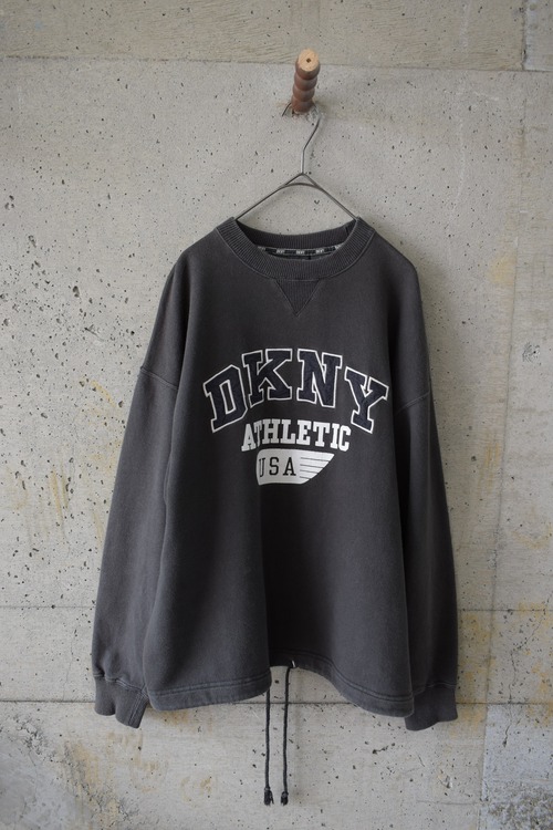 Sweatshirt with logo