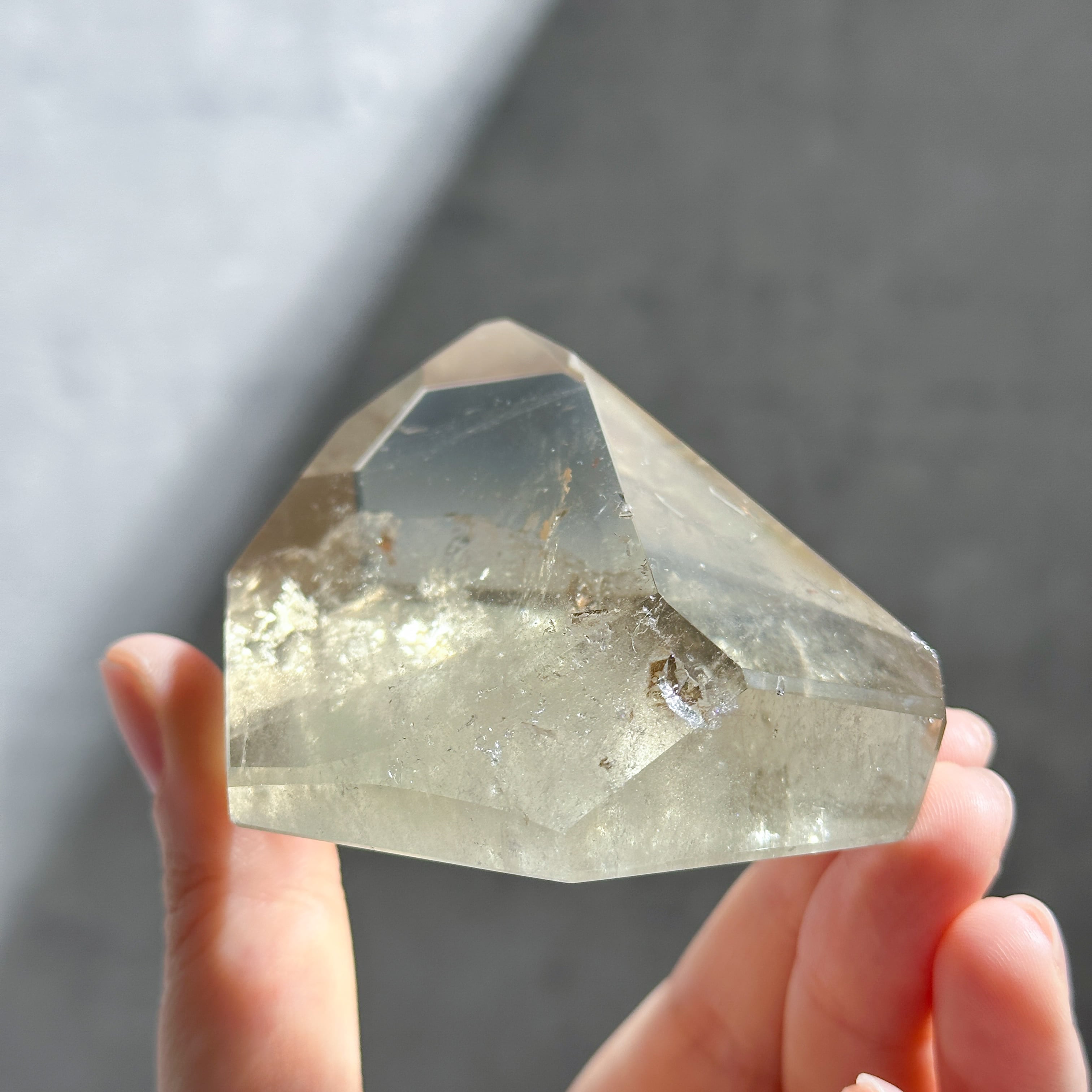 シトリン（黄水晶） フリーフォーム24◇ Citrine ◇ 天然石・鉱物