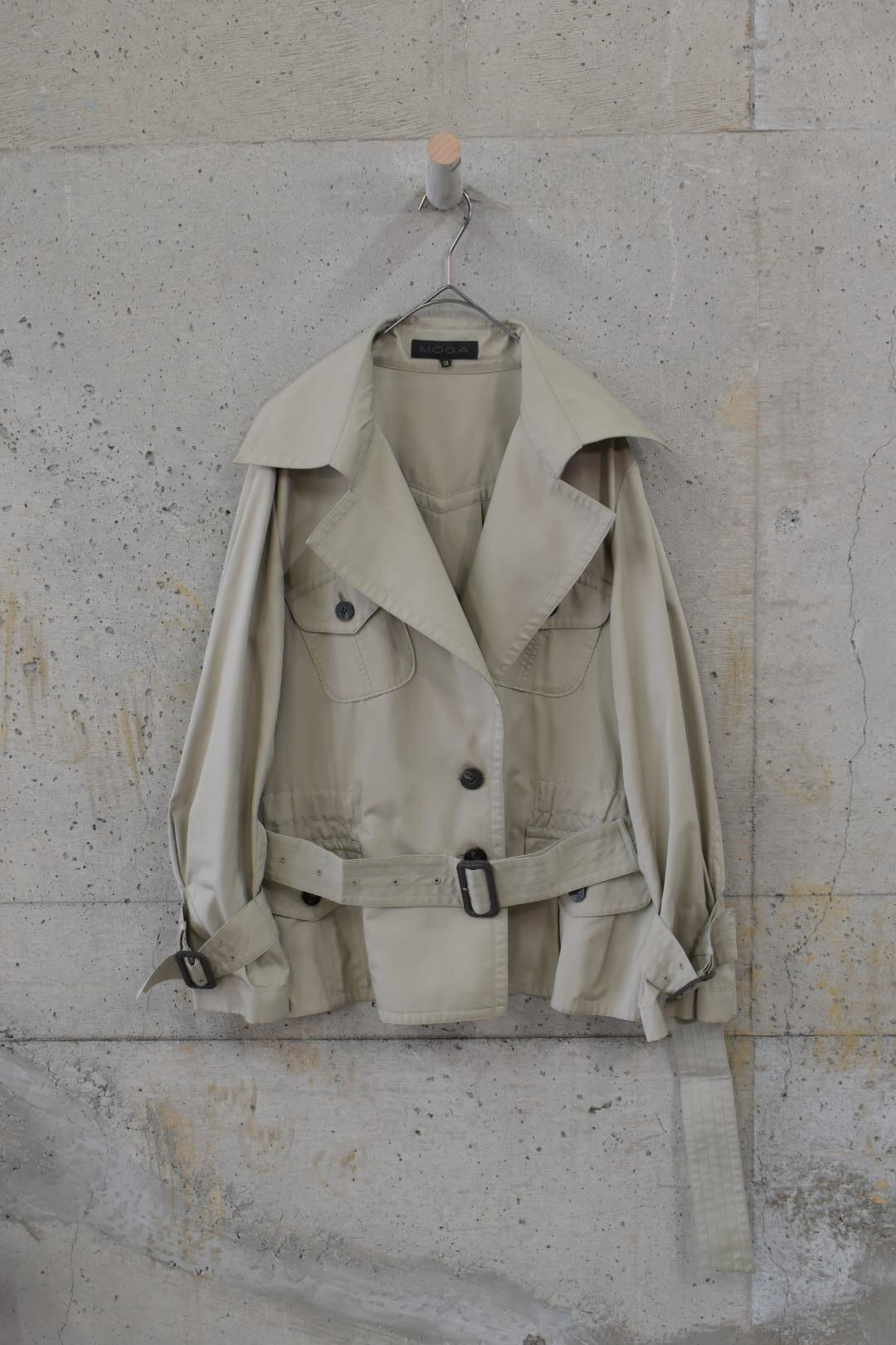 Greige smooth short coat