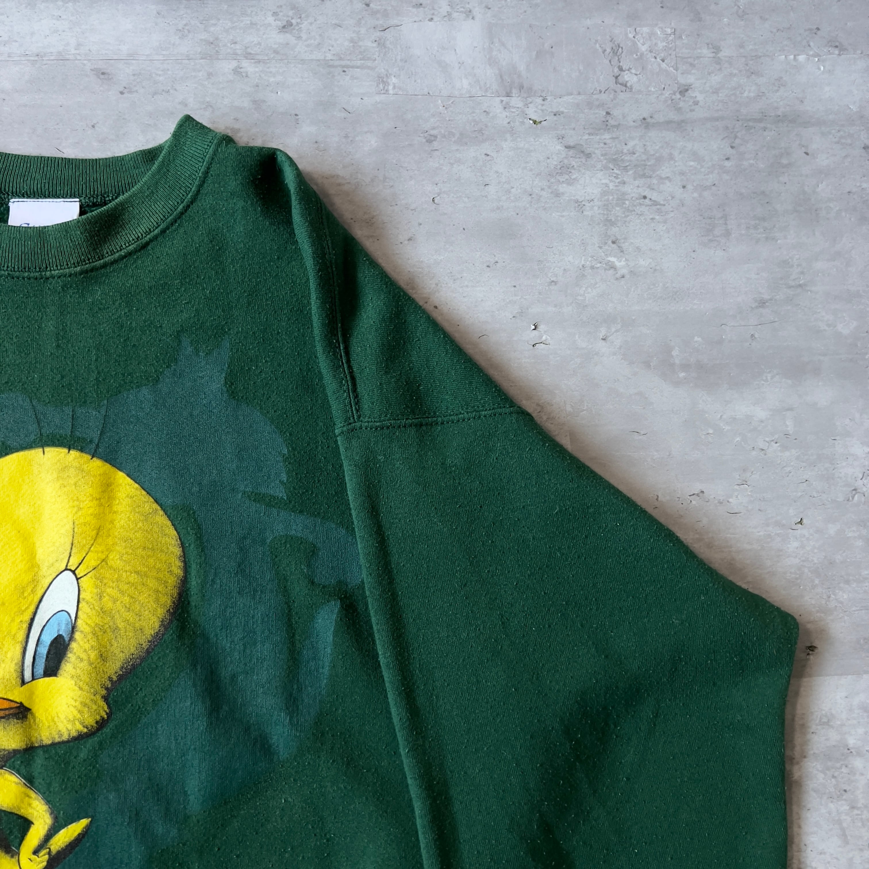 90s “ Tweety” dark green sweat shirt Looney Tunes made in 90s “ Tweety” dark green sweat shirt Looney Tunes made in