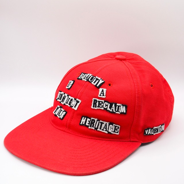 VALENTINO テキストパッチ キャップ レッド ヴァレンティノ