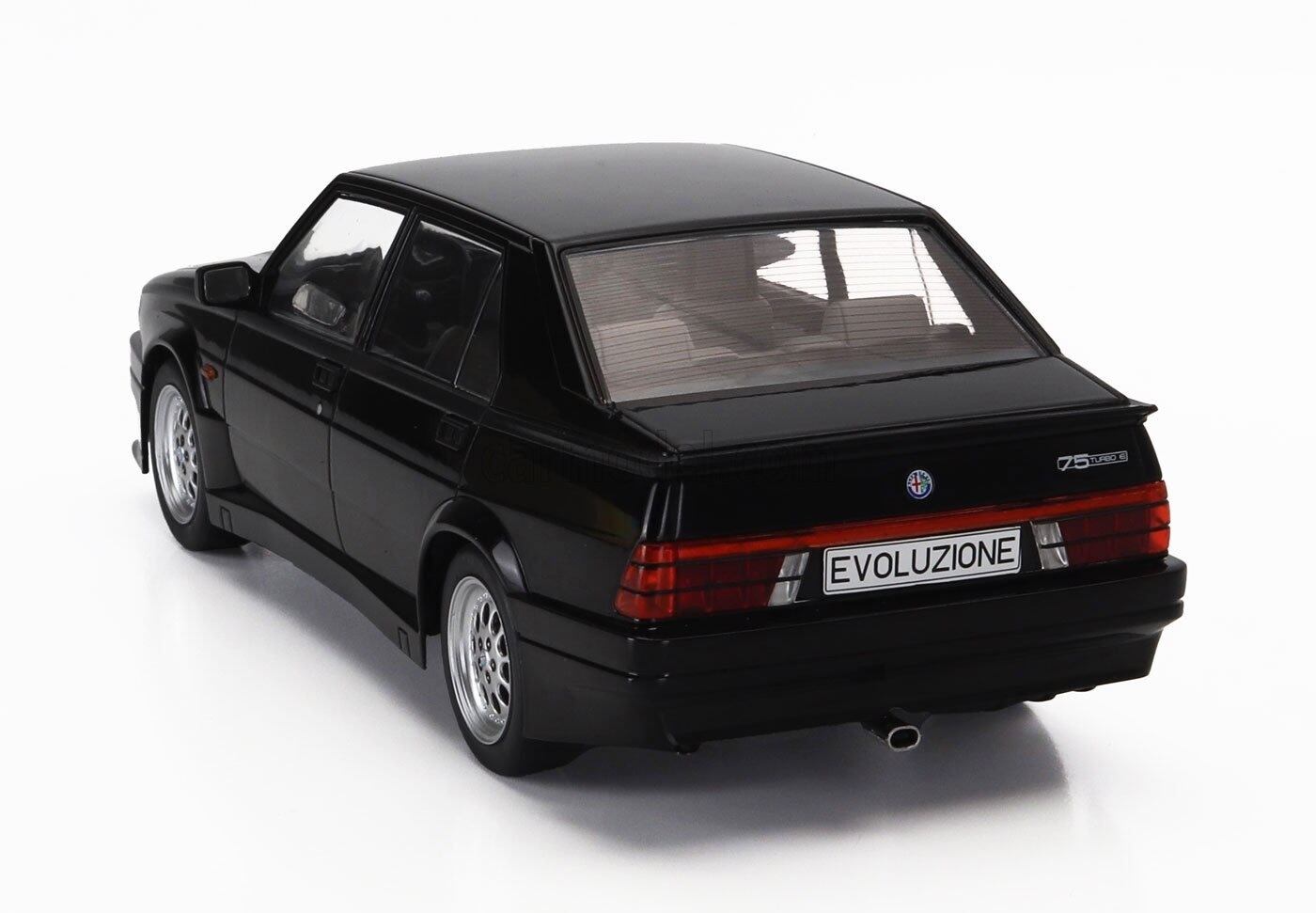 ミニカー 1/18 アルファロメオ 75 MCG 1/18 ALFA ROMEO 75 TURBO