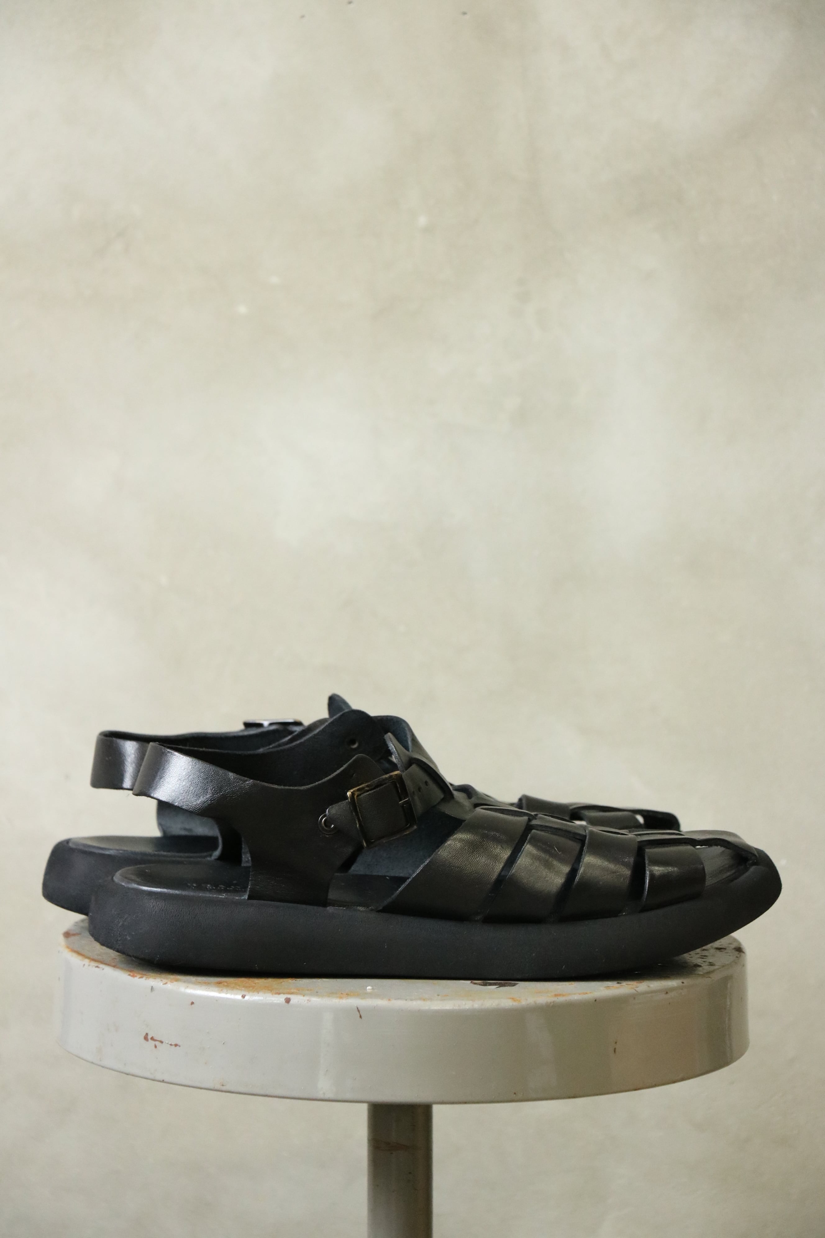 BRADOR -92-874 NERO- / ブラドール レザーサンダル | kawl.