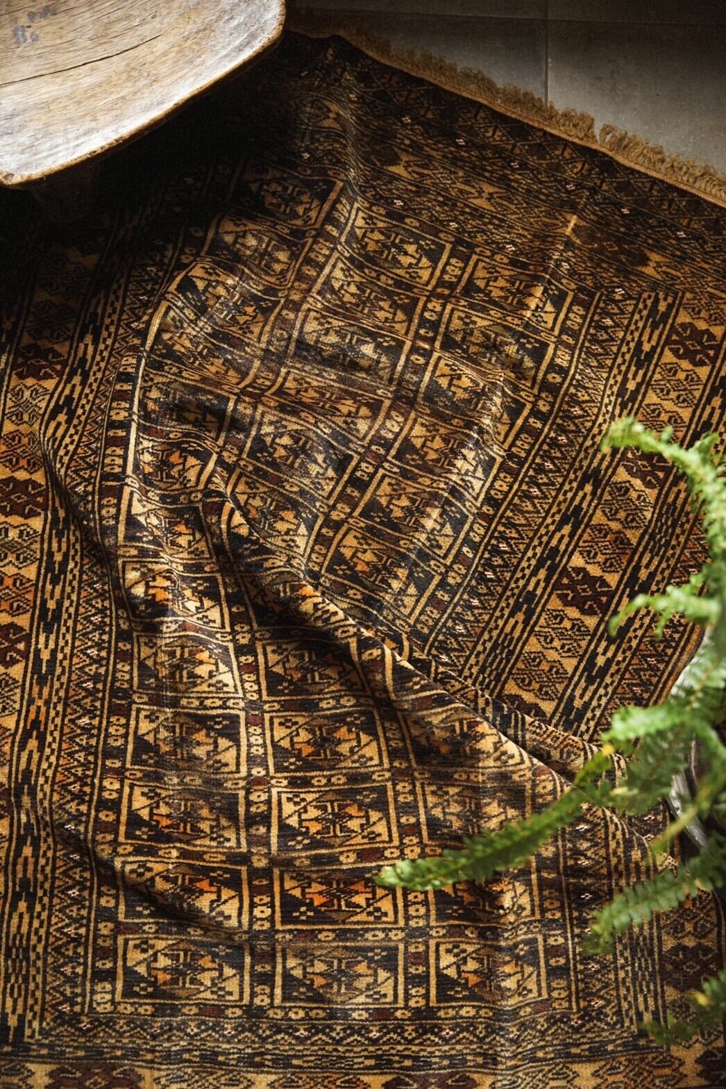 959 -Vintage Turkmen rug