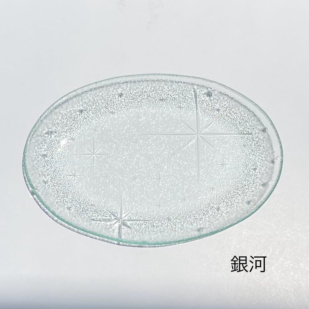 ガラス　絵付け楕円皿 ガラス作家 沖知江子 植物紋 楕円皿 小 青 ¥5,500 大人の焼き物