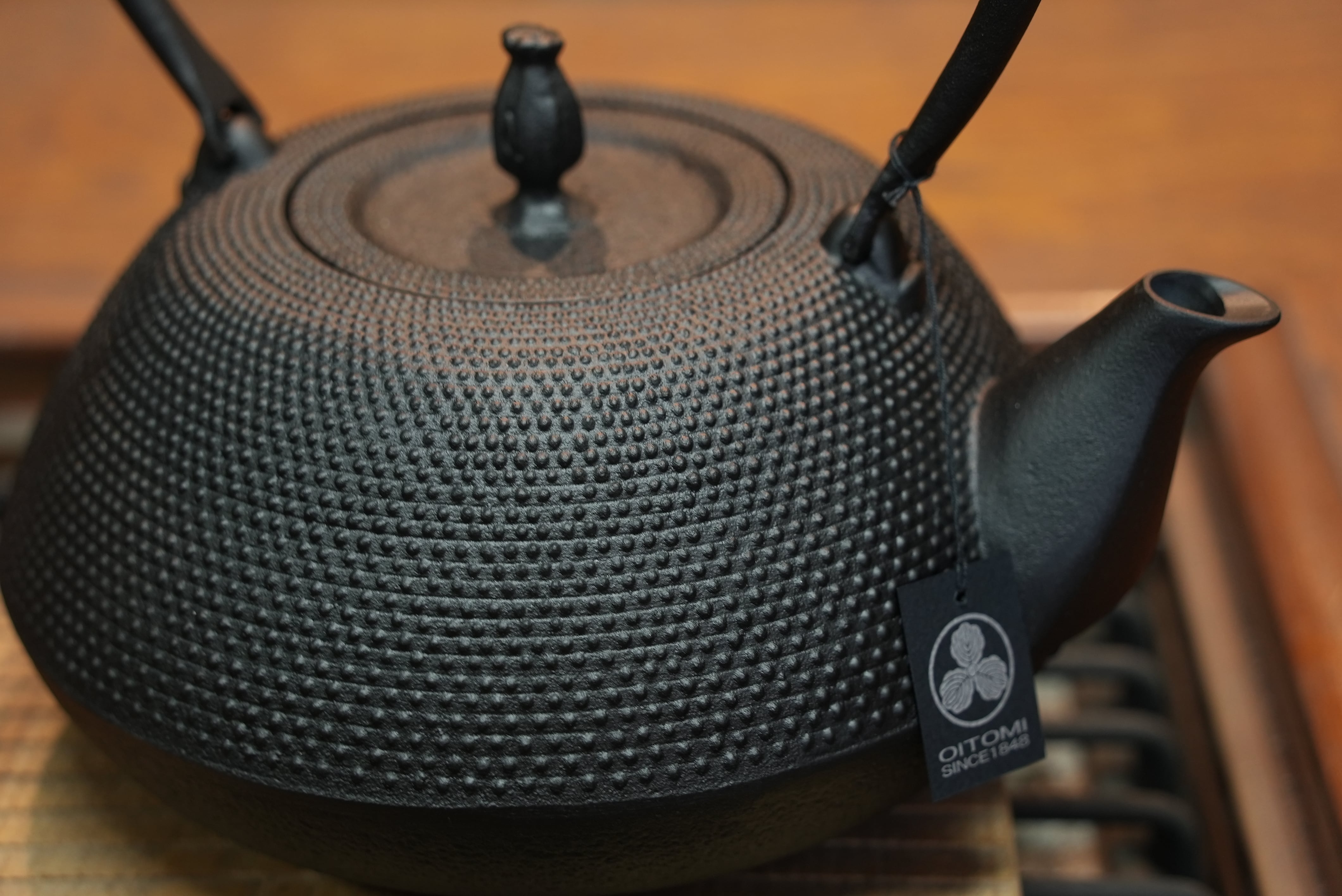 受注生産品)南部鉄器 鉄瓶 変算珠あられ 黒 1.8L | 1848年創業 南部