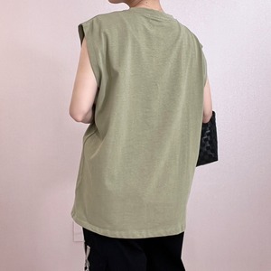 ロゴプリントノースリーブTOP　5900円➕tax