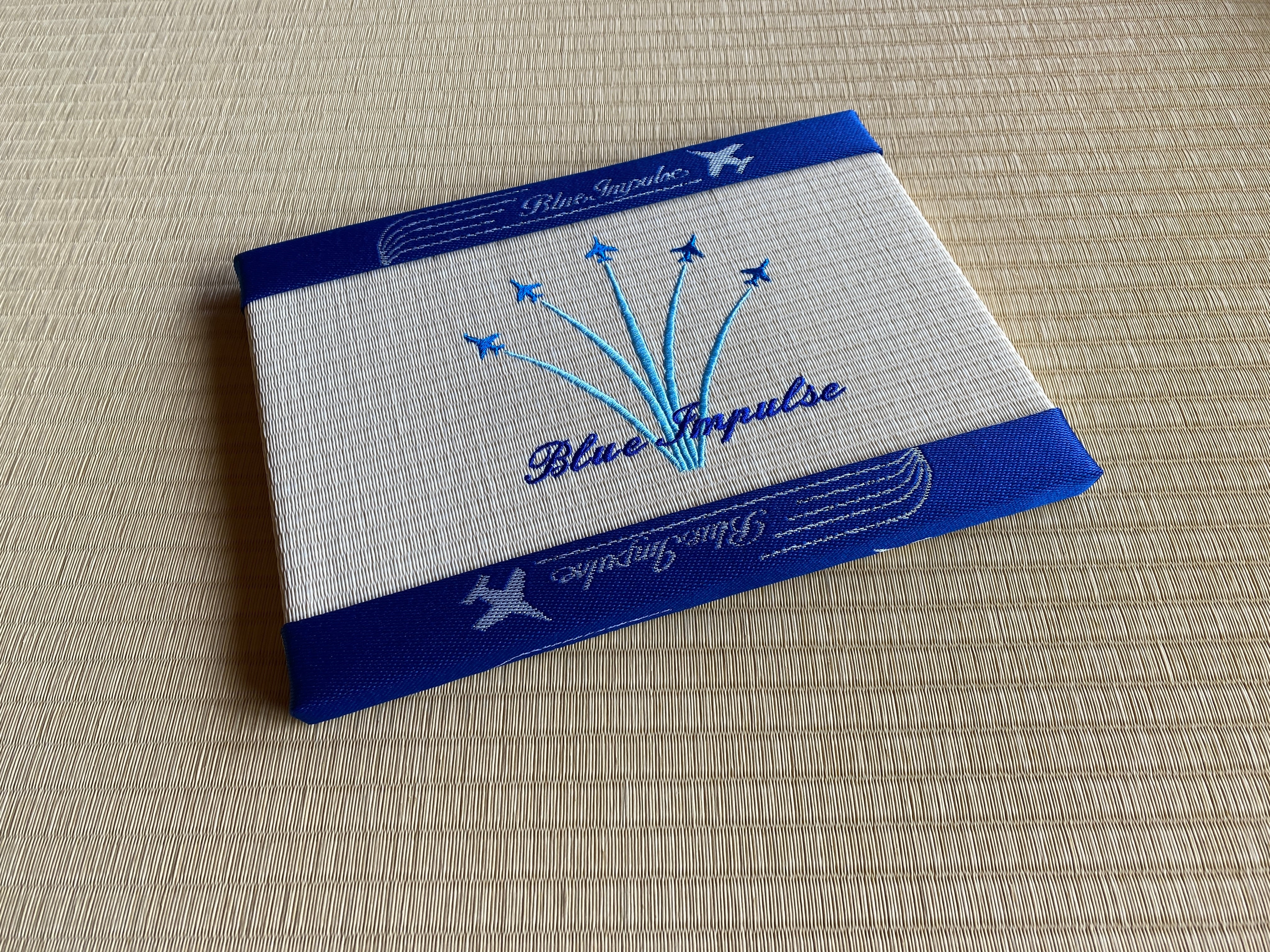 【希少】ブルーインパルス　ブルーインパルス刺繍　飛行機　ポシェット　清水畳店 bluetatami