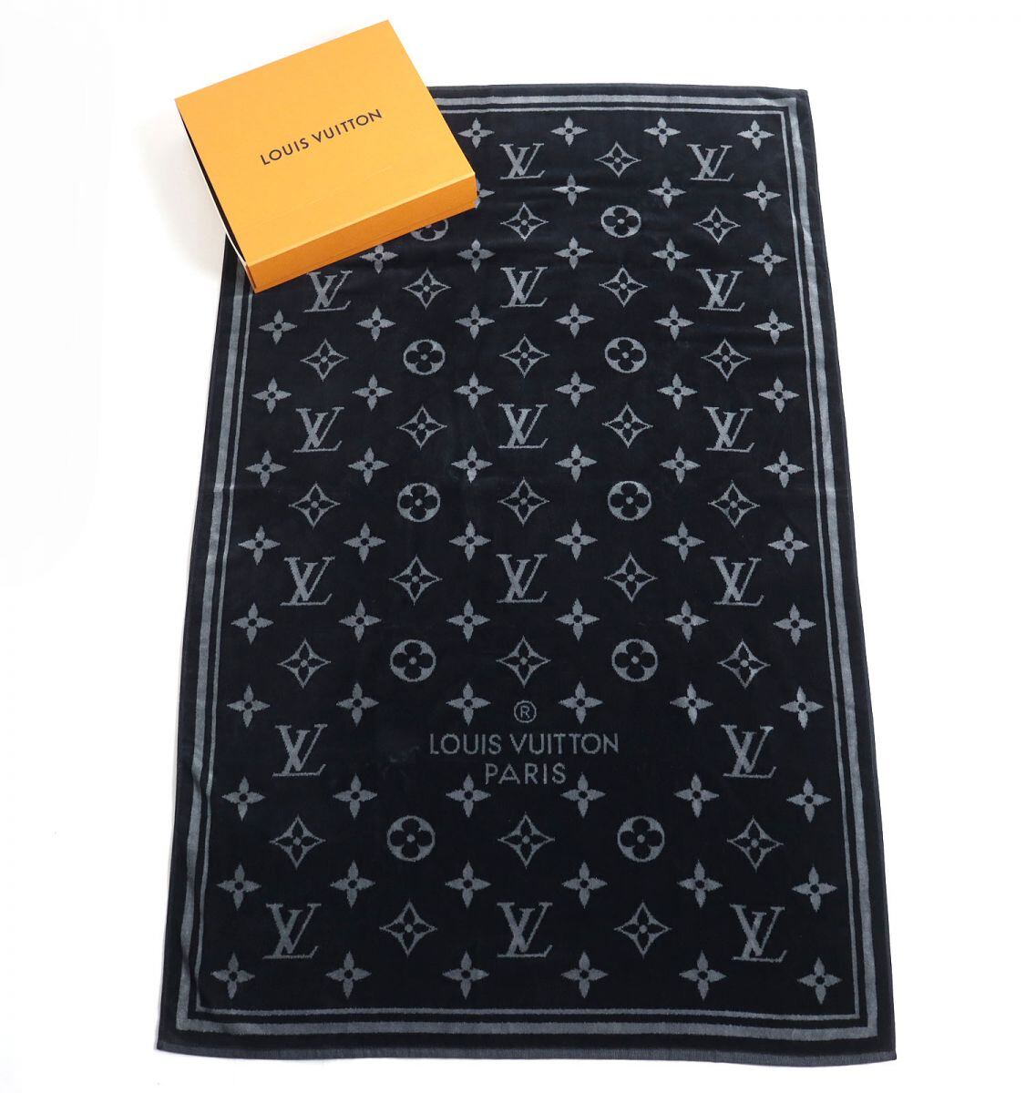 【希少】　ルイヴィトン　セルヴィエットバイン　ビーチタオル　モノグラムエクリプス ルイヴィトン☆モノグラムエクリプス セルヴィエットバイン ビーチタオル
