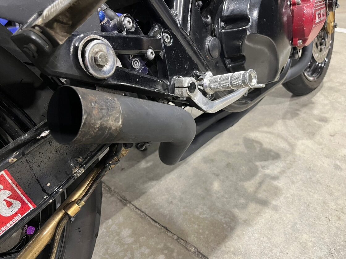 Amazon | XJR400 エンジンガード メッキ ② | エンジンガード 