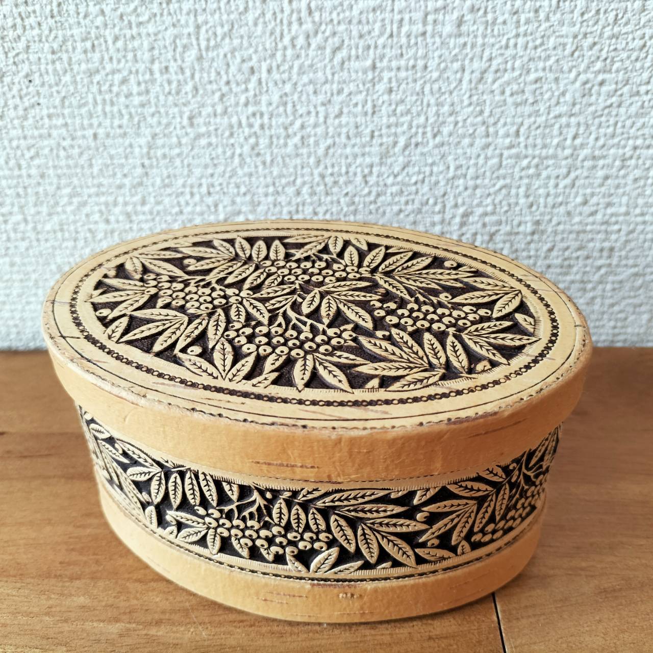 LYH136】北欧ロシア雑貨 起き上がりこぼし リューバ作 いちご LYH136】北欧ロシア雑貨 起き上がりこぼし リューバ作 いちご