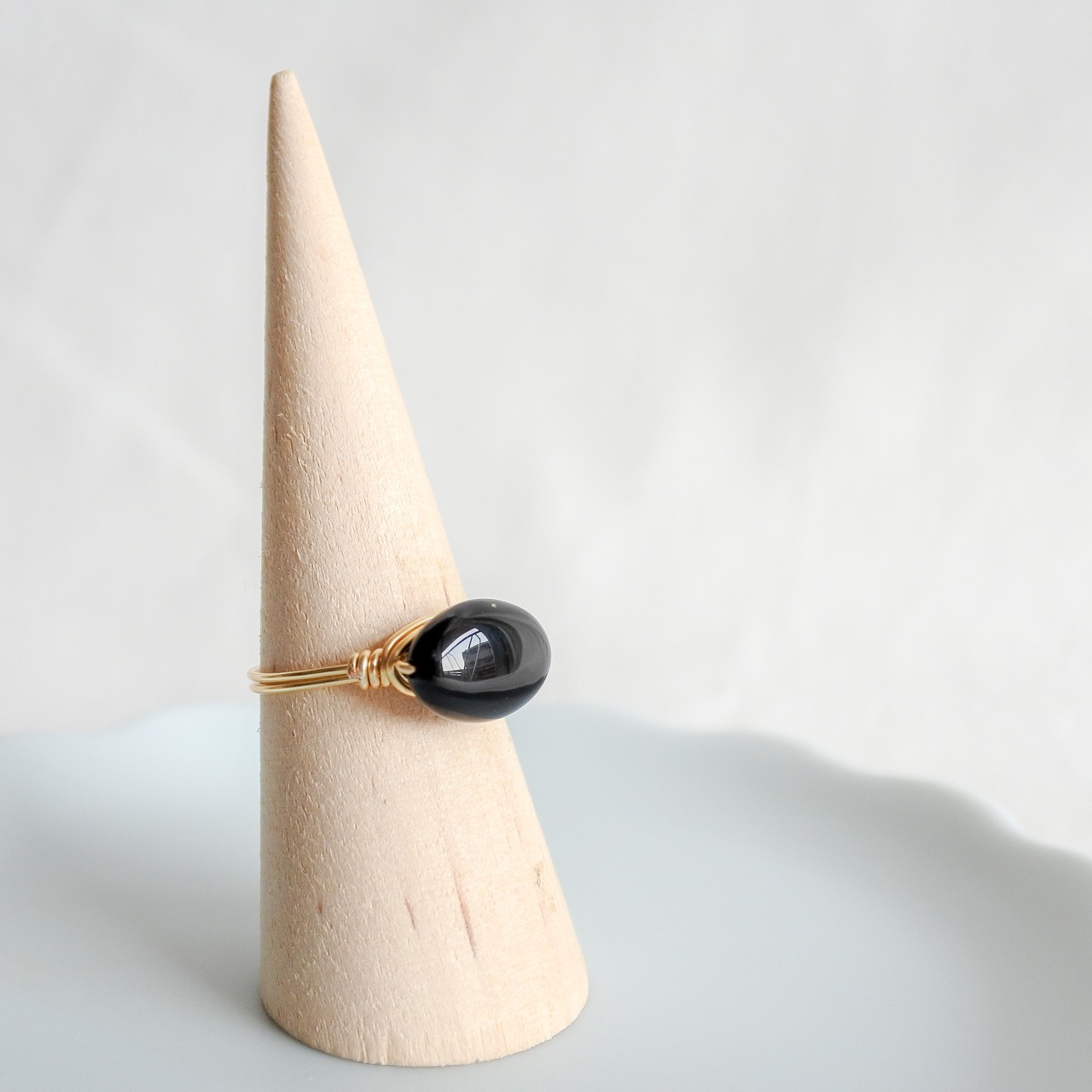 オニキス　だえん　ゴールドの指輪