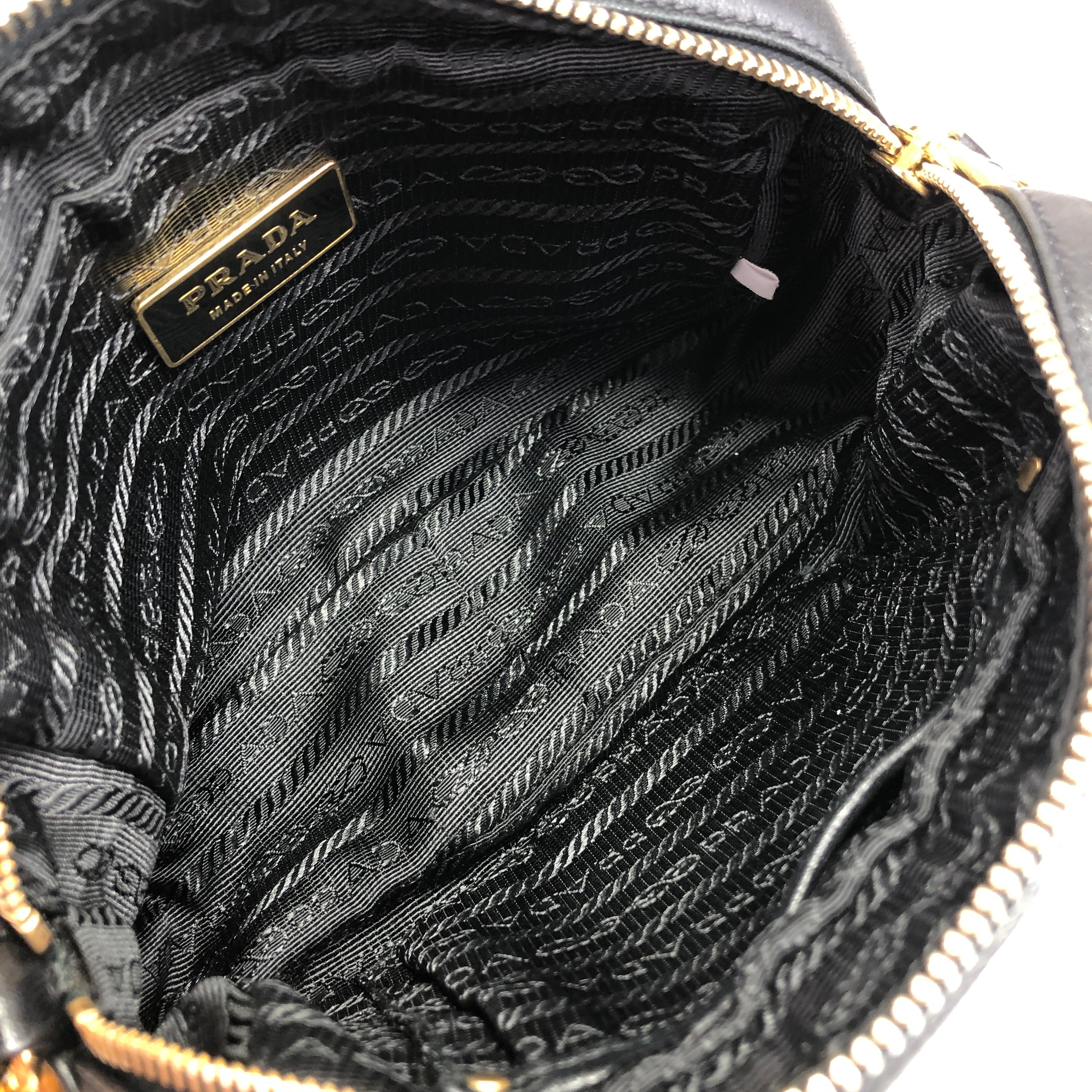 PRADA プラダ ショルダーバッグ ブラック ロゴ フラワー レザー ミニ