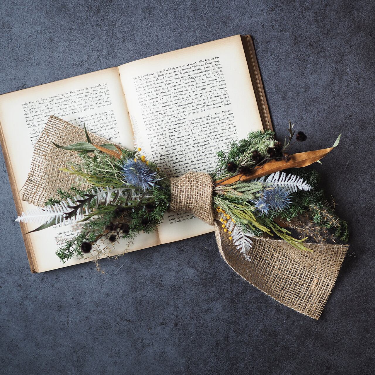 春色の横向きリボンスワッグ Liilo リーロ