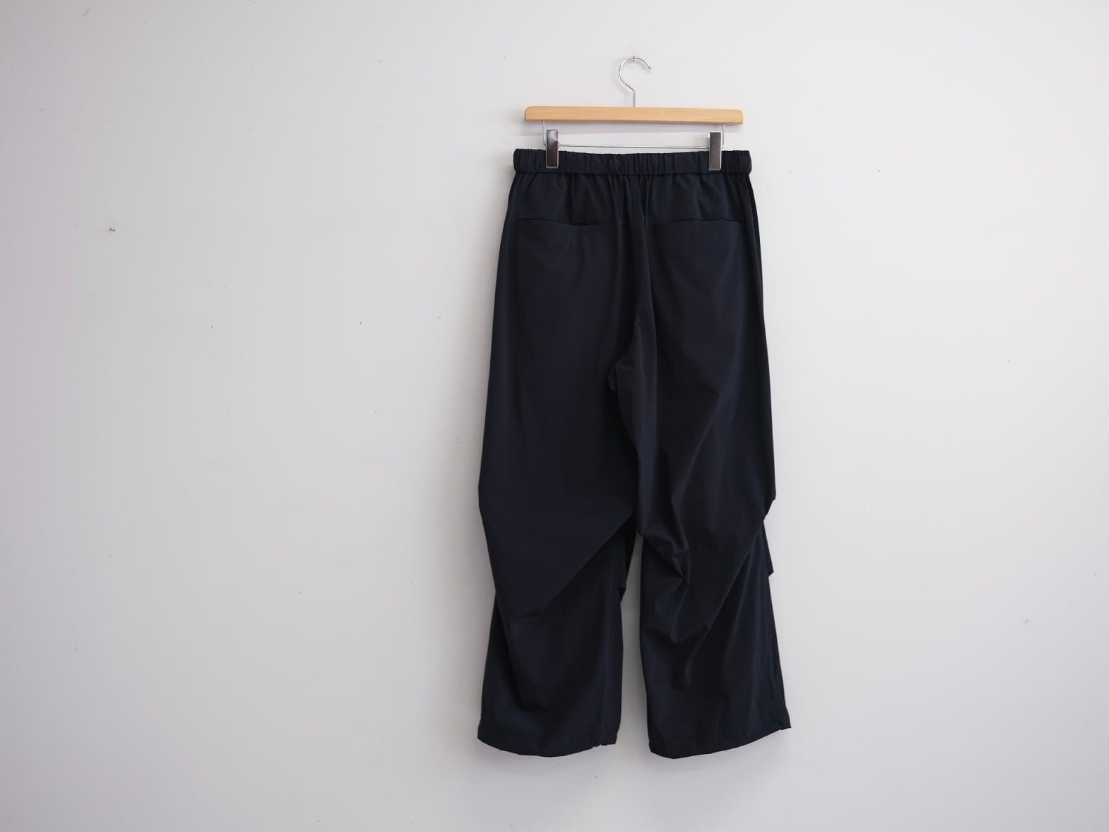 UNTRACE”_163 FLIGHT PANTS DARK NAVY” | Lapel online store