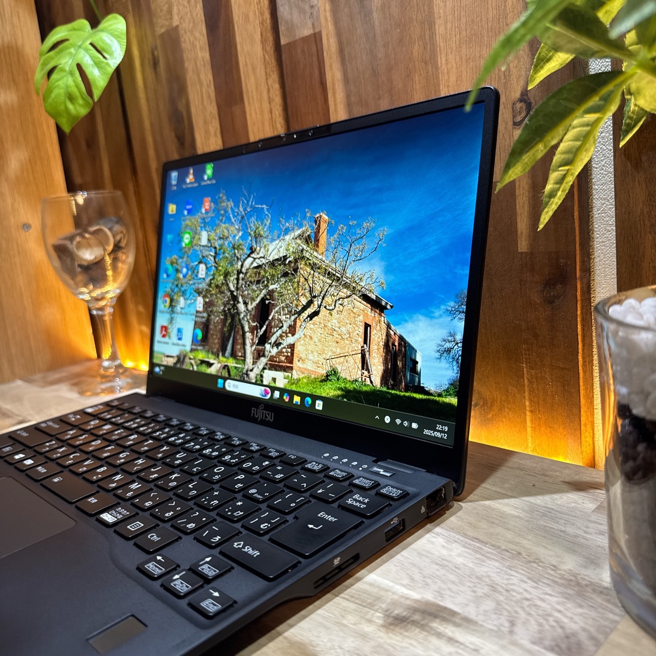 \ 公式ショップ限定価格❣️/ 準美品《最上級品》LIFEBOOK U9311/F 最高峰i7 第11世代 メモリ16GB SSD256GB ノートパソコン 安心サポート&3ヶ月保証付き